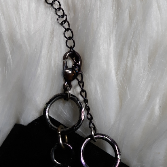 Necklace - Picture 3 of 7